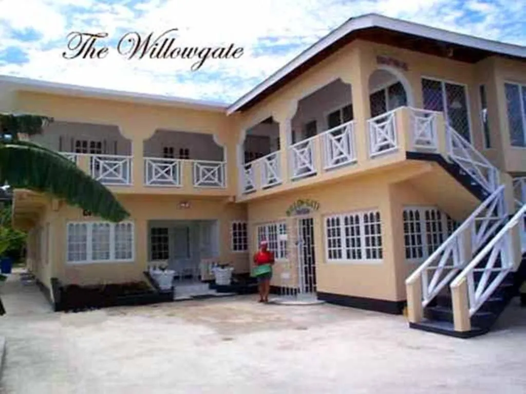 Willowgate Resort ネグリル ホテル